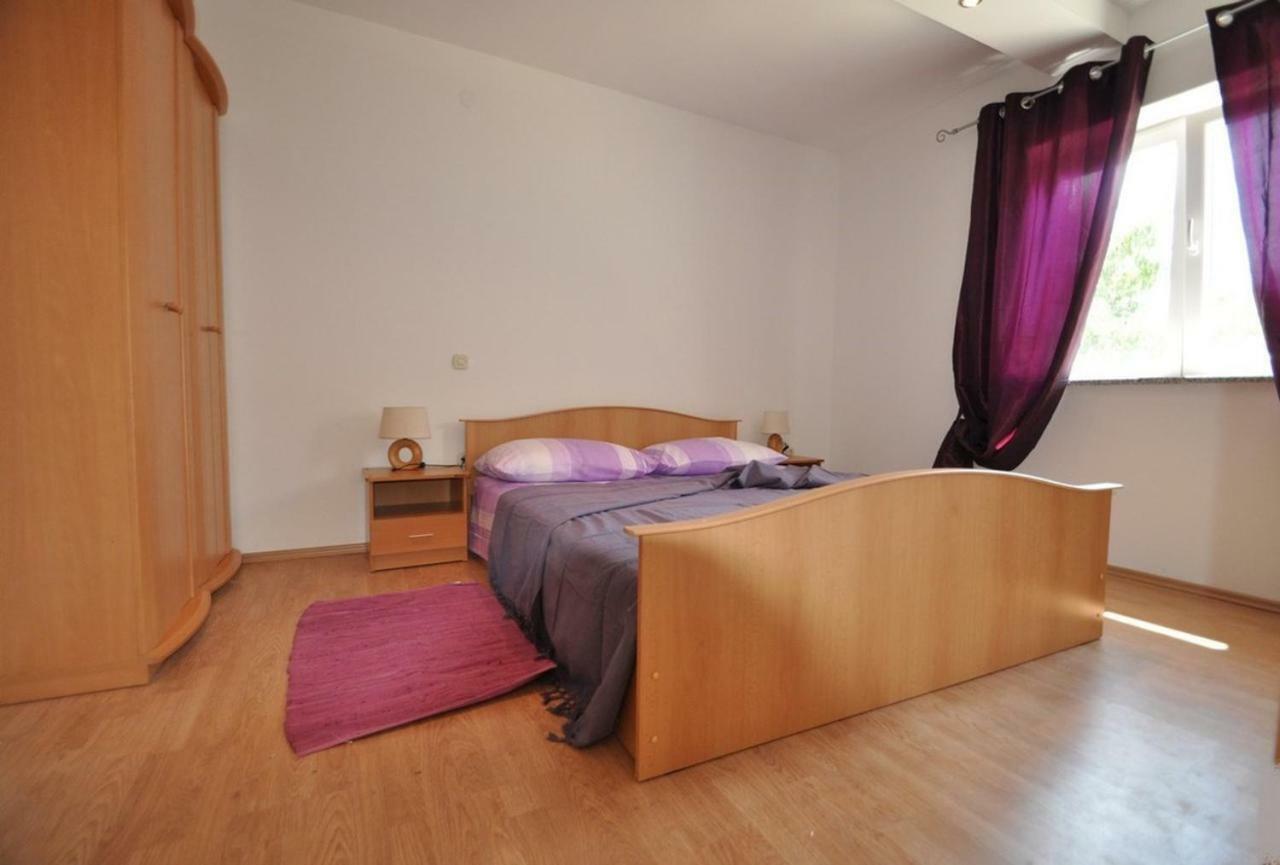 Apartment In Vrbnik/Insel Krk 36796 ภายนอก รูปภาพ